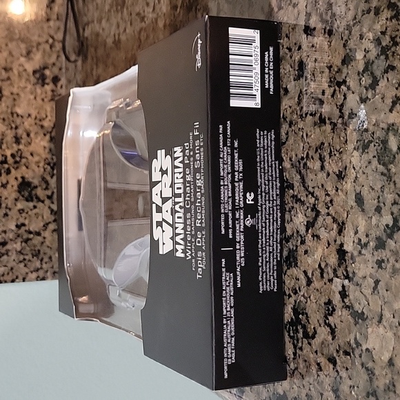 Star Wars Mandalorian Wireless Charge Pad, NEW - Picture 12 of 13